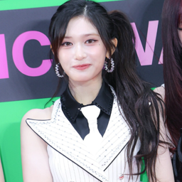 Leeseo gallery image