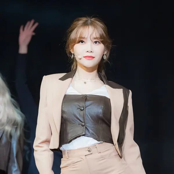 Seo Yuna gallery image