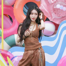 Chungha gallery image