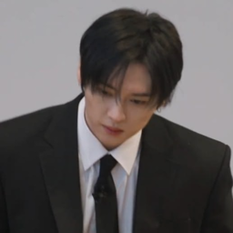 Lee Know gallery image