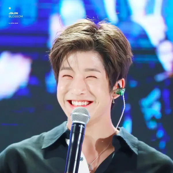 JinJin gallery image