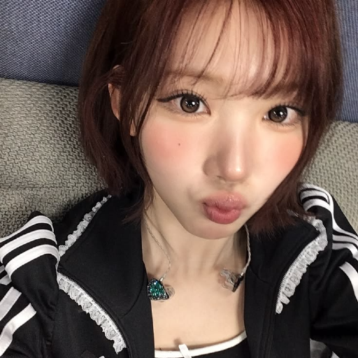 Jiwoo gallery image