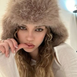 Daniela gallery image