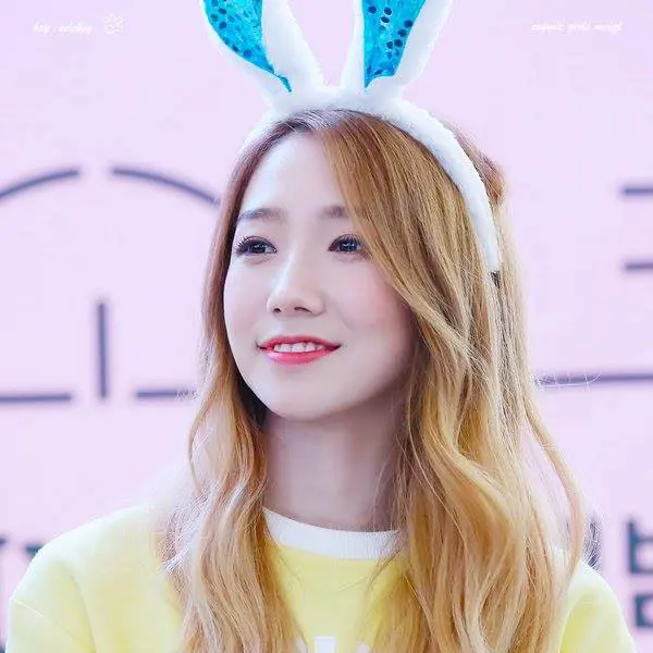 Meiqi gallery image