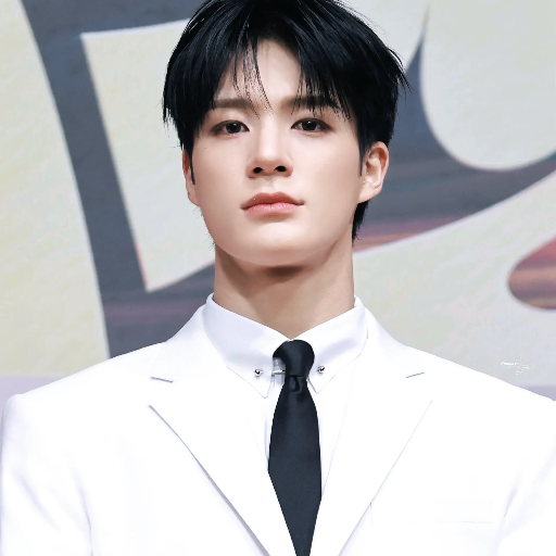 Jeno gallery image