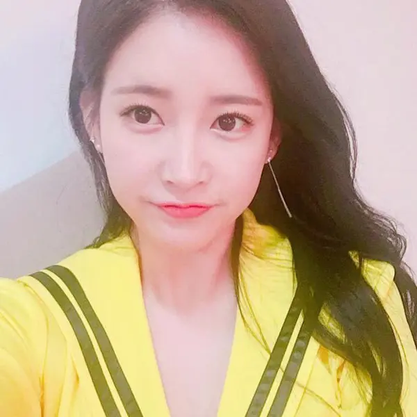 Soyeon gallery image