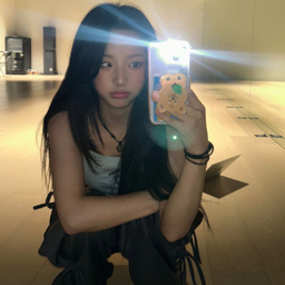 Chloe Young gallery image