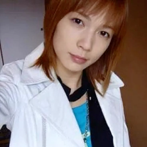 Lina gallery image