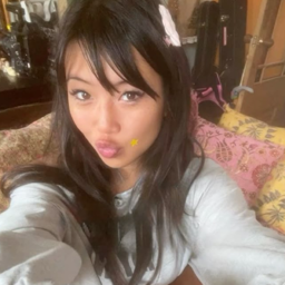 Beabadoobee 1