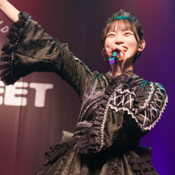 Nagisa Manabe gallery image