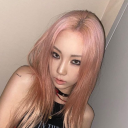 Taeyeon gallery image