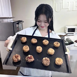 HyunJin gallery image