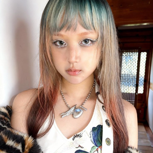 Kim gallery image