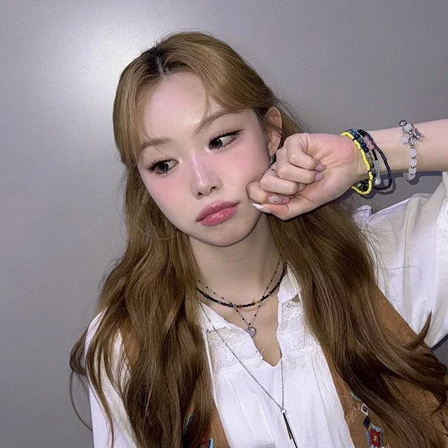 Suhyeon gallery image