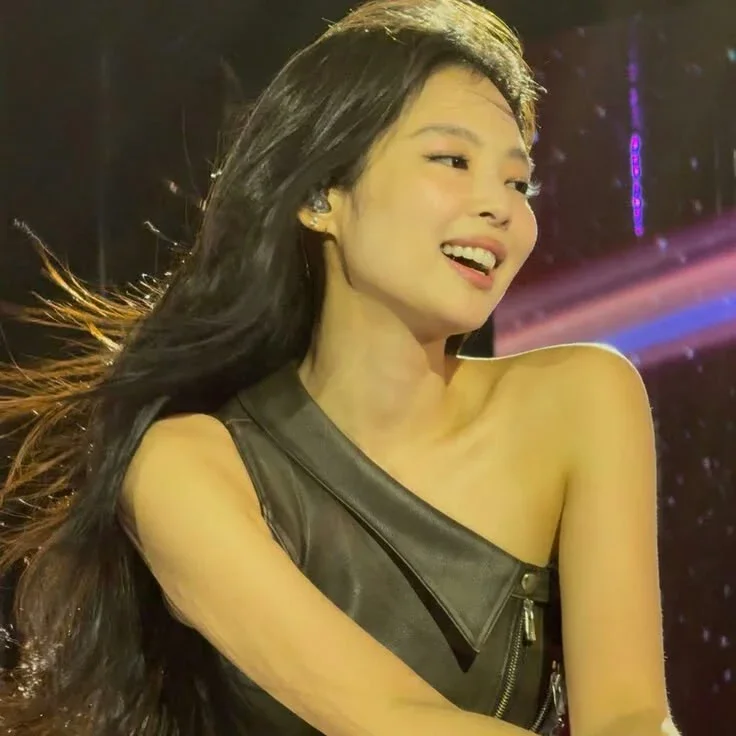 Jennie gallery image