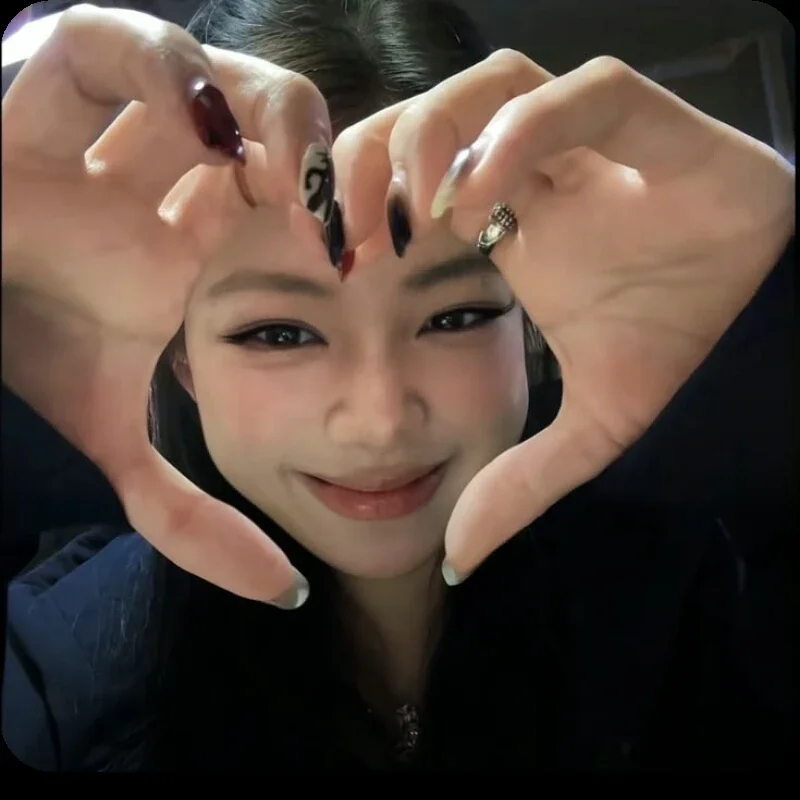 Jennie gallery image