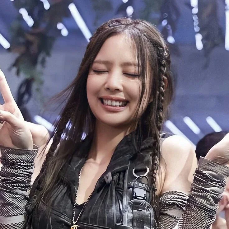 Jennie gallery image