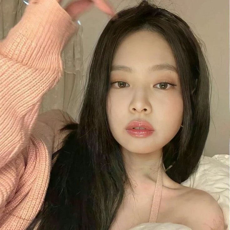 Jennie gallery image