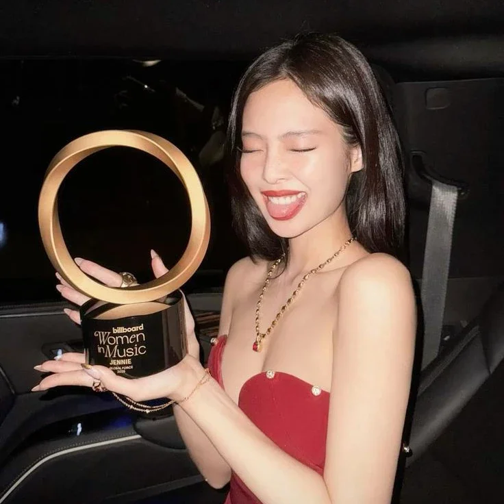 Jennie gallery image