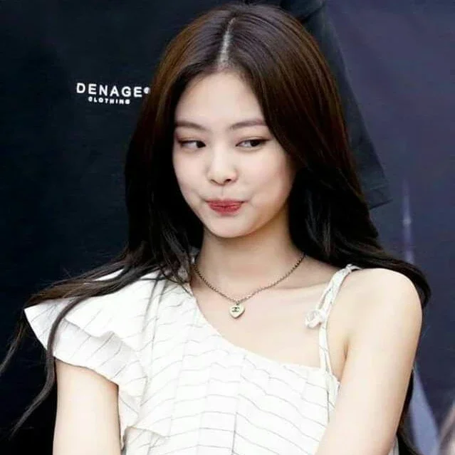 Jennie gallery image