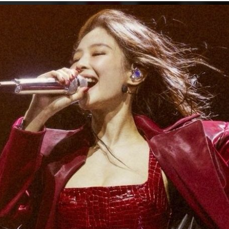 Jennie gallery image