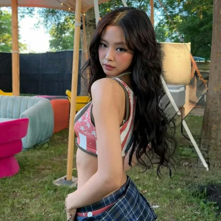 Jennie gallery image