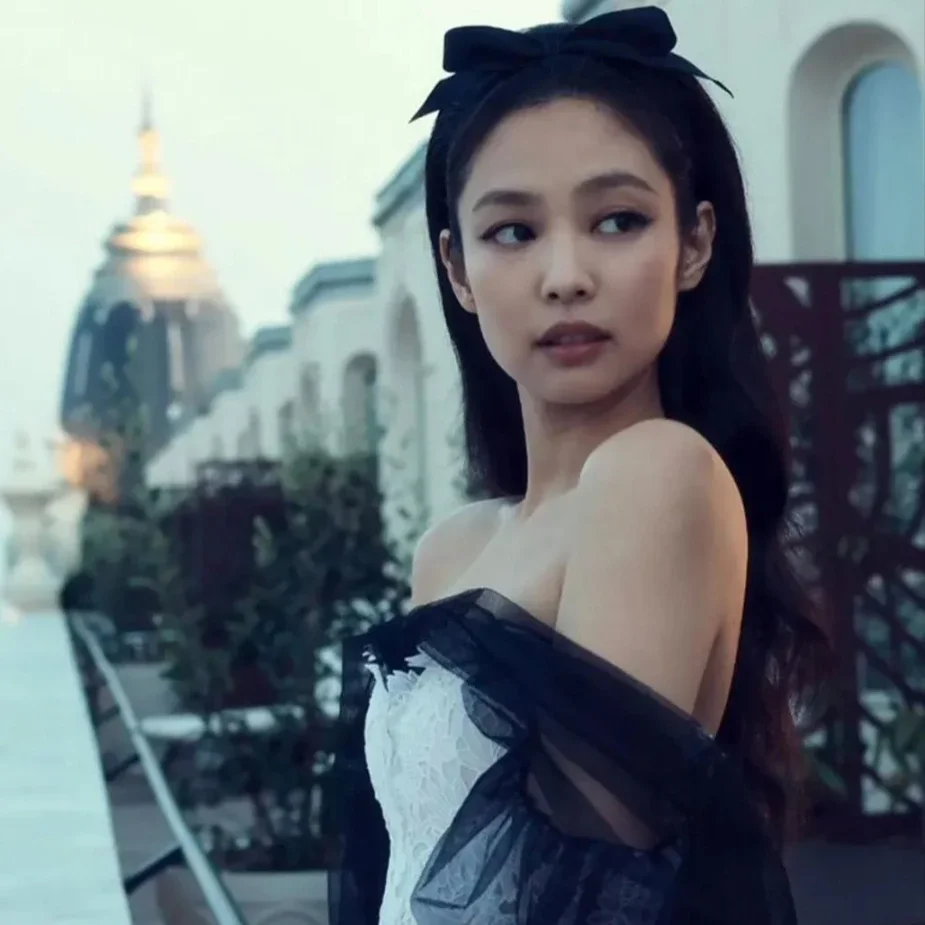 Jennie gallery image