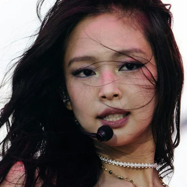 Jennie gallery image