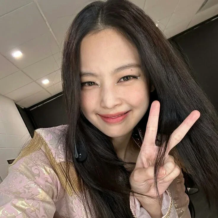Jennie gallery image