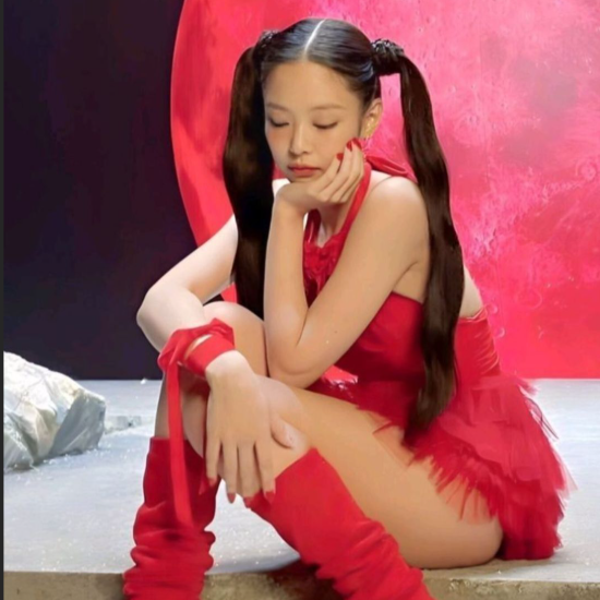 Jennie gallery image