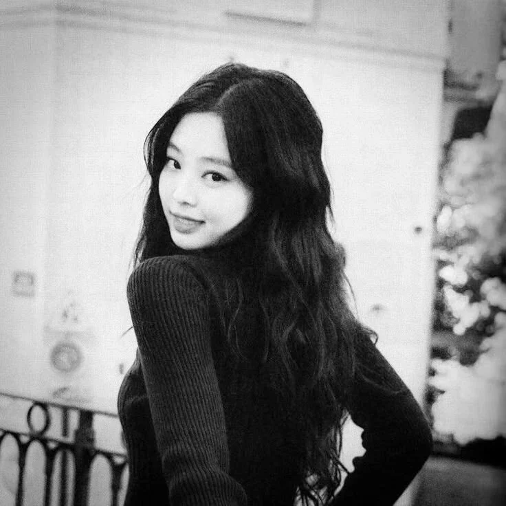 Jennie gallery image