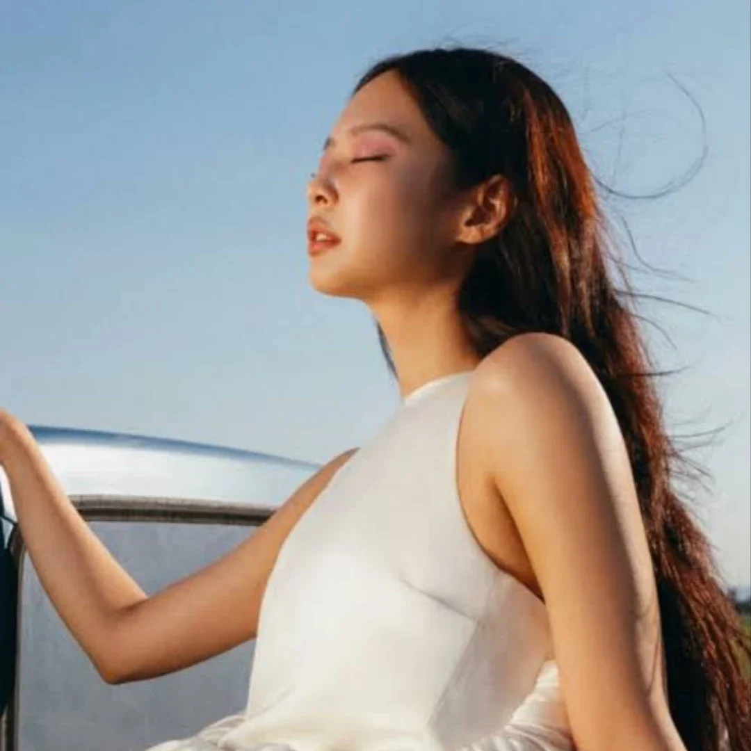 Jennie gallery image