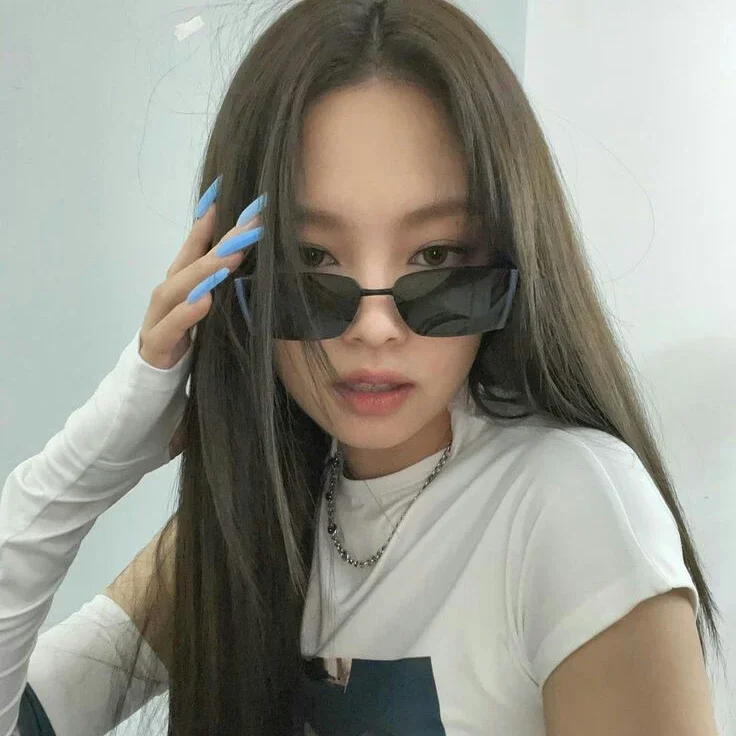 Jennie gallery image
