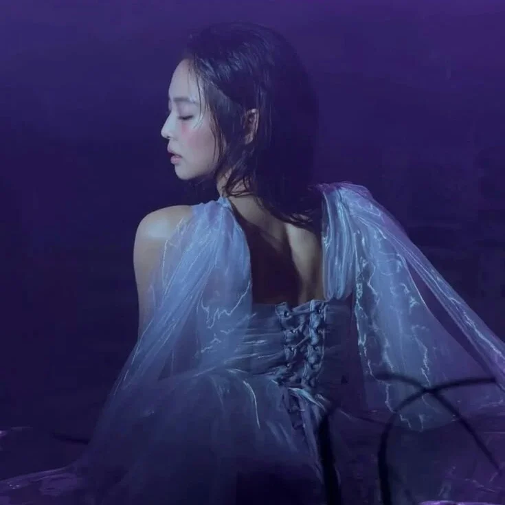 Jennie gallery image