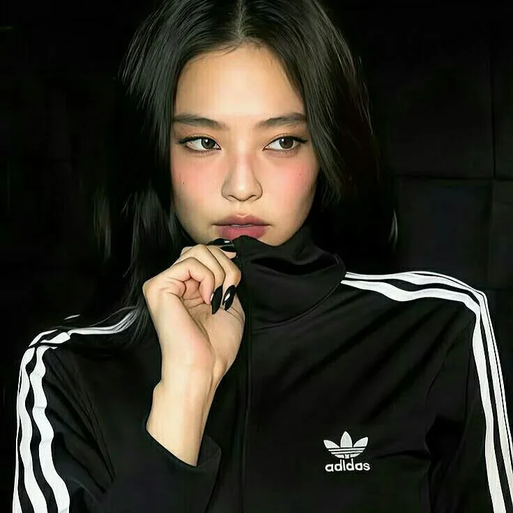 Jennie gallery image