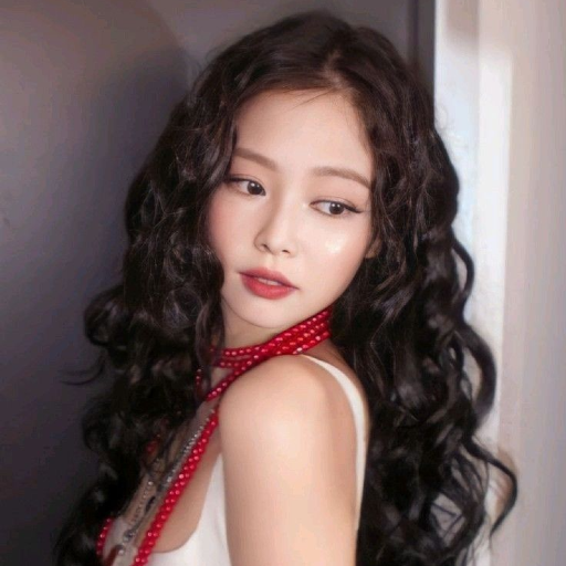 Jennie gallery image