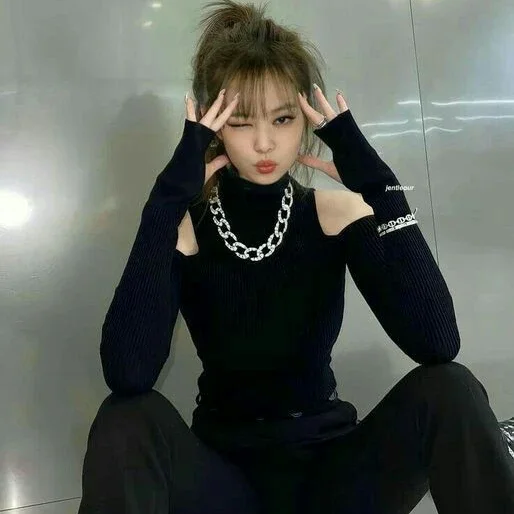 Jennie gallery image