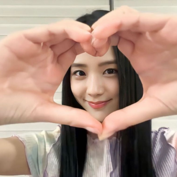 Jisoo gallery image