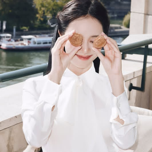 Jisoo gallery image