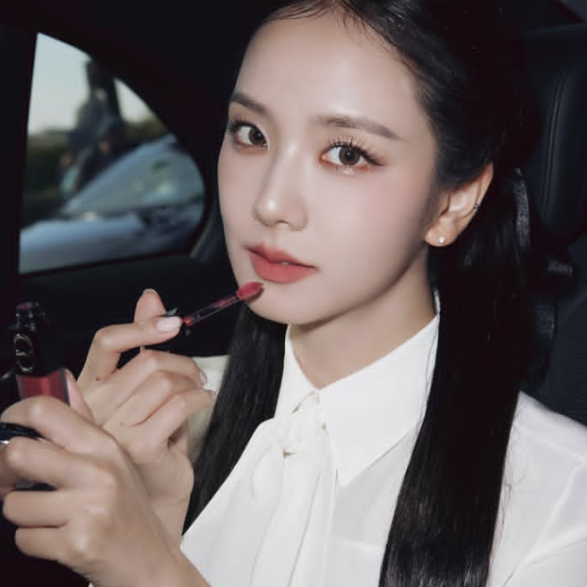 Jisoo gallery image