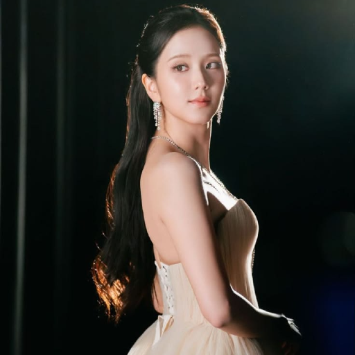 Jisoo gallery image
