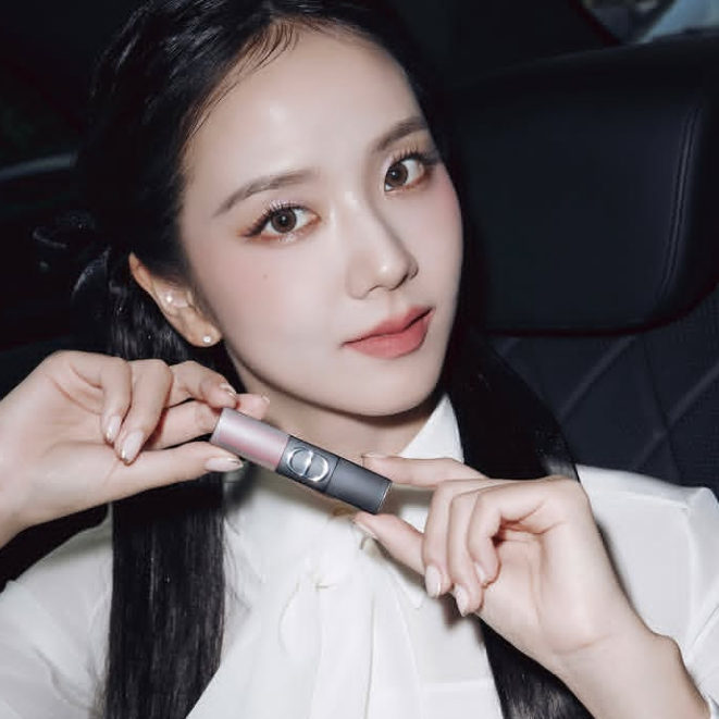 Jisoo gallery image