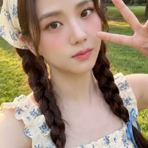 Jisoo gallery image