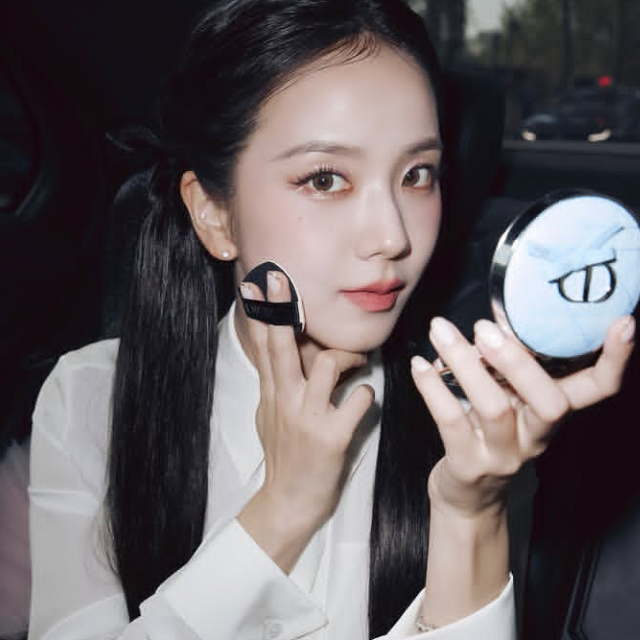 Jisoo gallery image