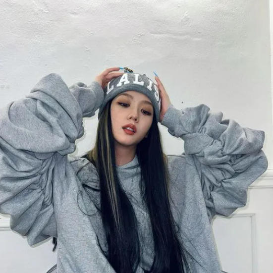 Jisoo gallery image