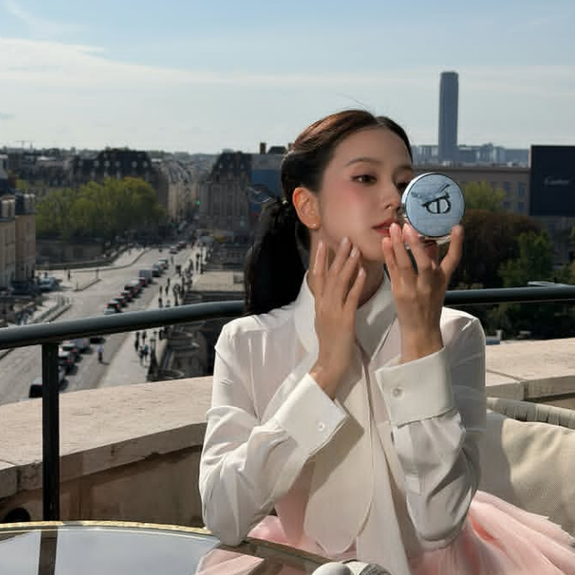 Jisoo gallery image
