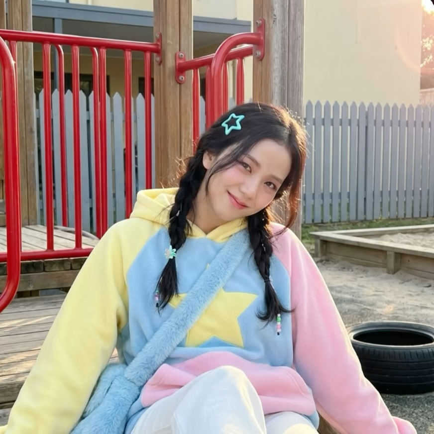 Jisoo gallery image