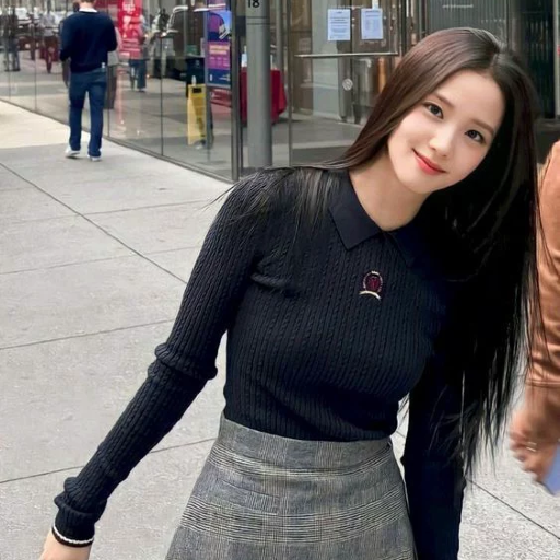 Jisoo gallery image