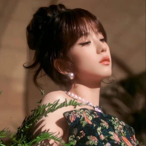 Jisoo gallery image