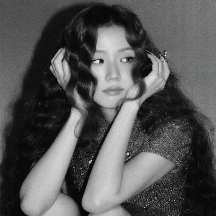 Jisoo gallery image
